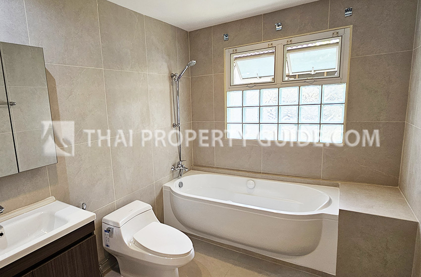 House with Shared Pool in Nichada Thani 